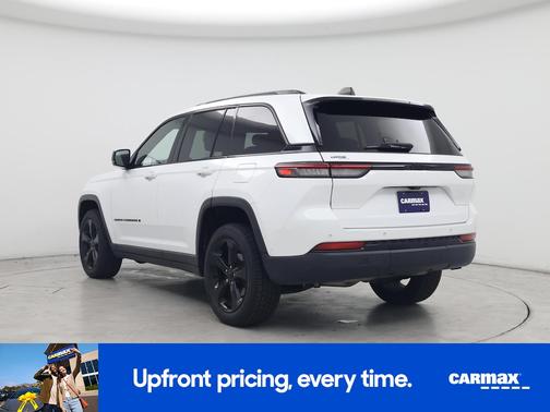 White 2022 Jeep Grand Cherokee Altitude