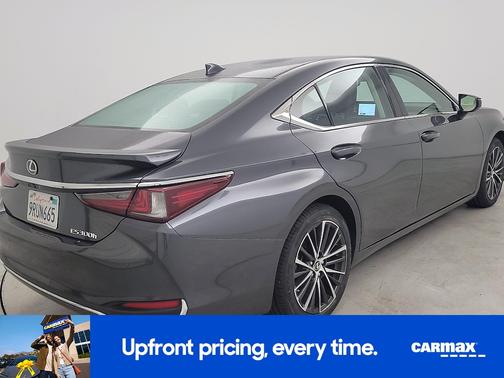 Gray 2025 Lexus ES 300h