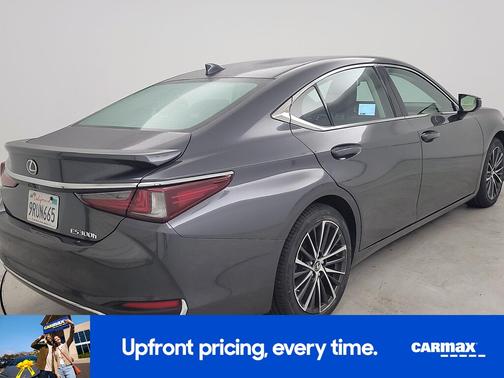Gray 2025 Lexus ES 300h
