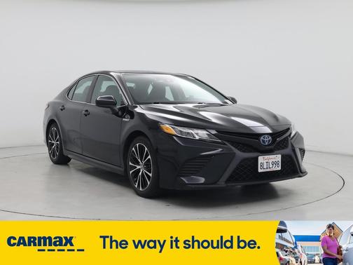 2019 Toyota Camry Hybrid SE