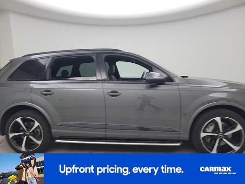 Gray 2019 Audi Q7 Prestige