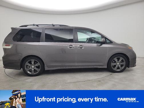 Gray 2016 Toyota Sienna SE