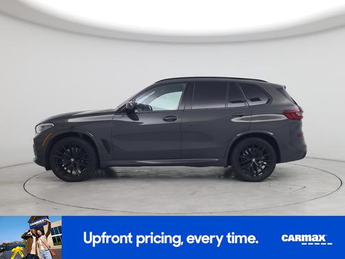 Gray 2022 BMW X5 M50i
