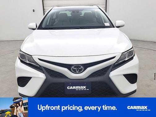 White 2020 Toyota Camry SE