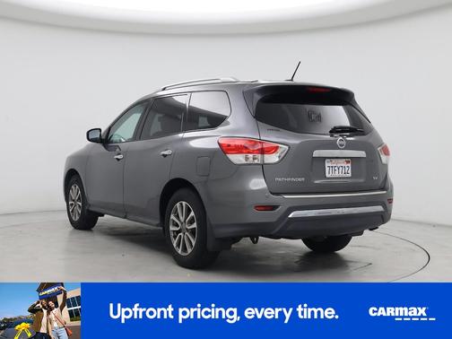 2016 Nissan Pathfinder SV