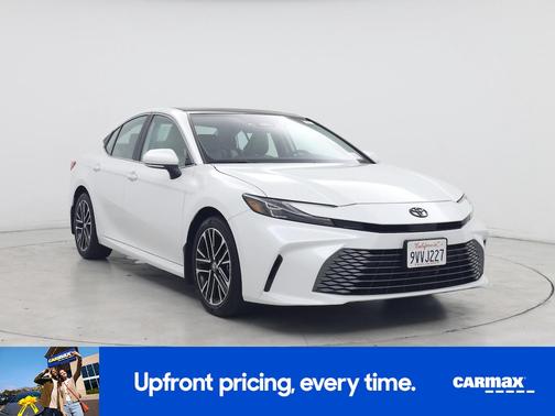 Pearl 2026 Toyota Camry XLE