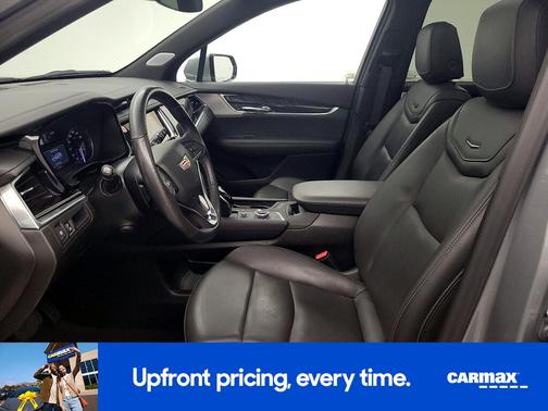 2025 Cadillac XT6 Luxury