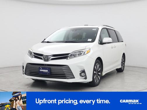 2020 Toyota Sienna XLE  Auto Access Seat