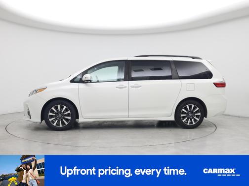 2020 Toyota Sienna XLE  Auto Access Seat