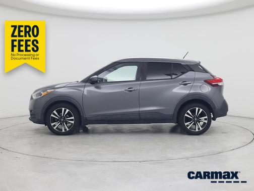 Gray 2019 Nissan Kicks SR