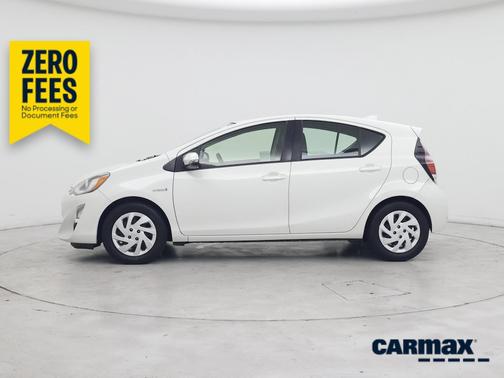 White 2015 Toyota Prius c Two