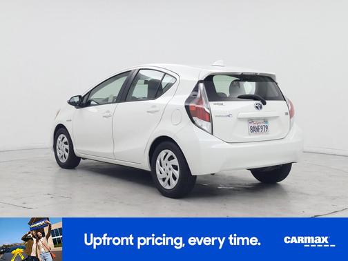 White 2015 Toyota Prius c Two