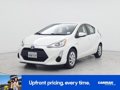 White 2015 Toyota Prius c Two