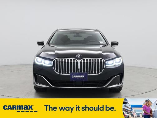 2022 BMW 745e e xDrive