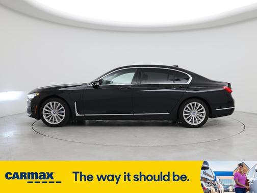 2022 BMW 745e e xDrive