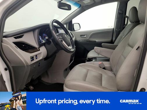 2017 Toyota Sienna XLE