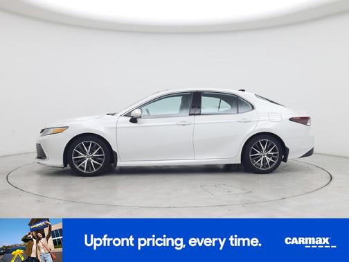 White 2022 Toyota Camry XLE