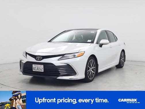 White 2022 Toyota Camry XLE