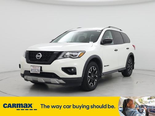 2019 Nissan Pathfinder SV