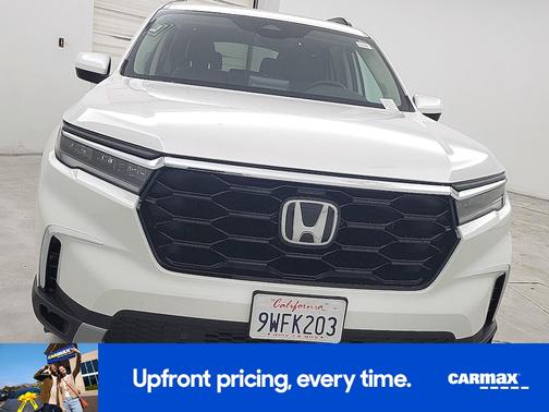 White 2025 Honda Pilot Touring