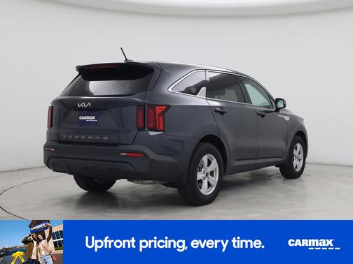 2022 Kia Sorento LX