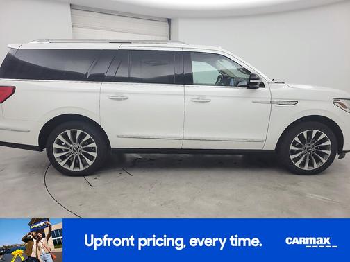 White 2020 Lincoln Navigator L Reserve