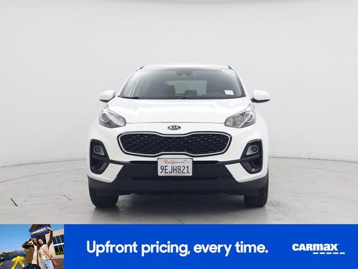 White 2021 Kia Sportage LX