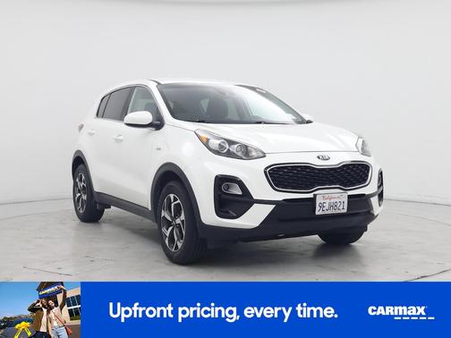 White 2021 Kia Sportage LX