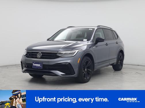 Black 2023 Volkswagen Tiguan SE R-Line Black