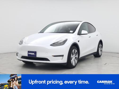 White 2023 Tesla Model Y Long Range