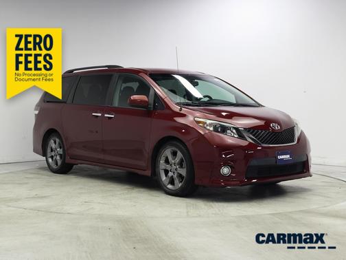 Red 2014 Toyota Sienna SE