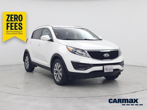 White 2015 Kia Sportage LX