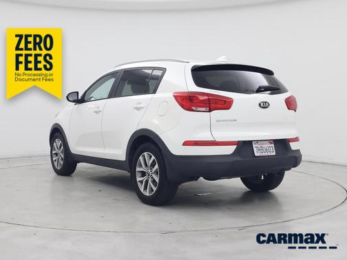 White 2015 Kia Sportage LX