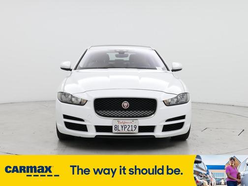 2019 Jaguar XE 25t Premium