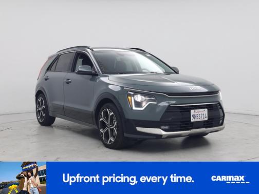 Green 2023 Kia Niro EX
