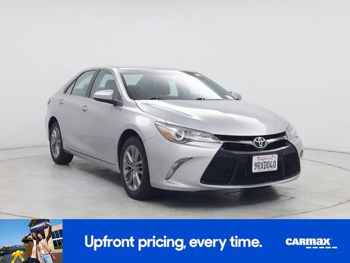 Silver 2016 Toyota Camry SE