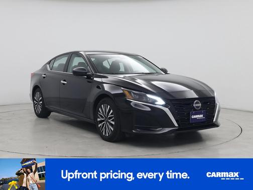 Black 2025 Nissan Altima SV