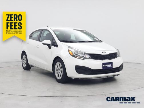 White 2014 Kia Rio LX