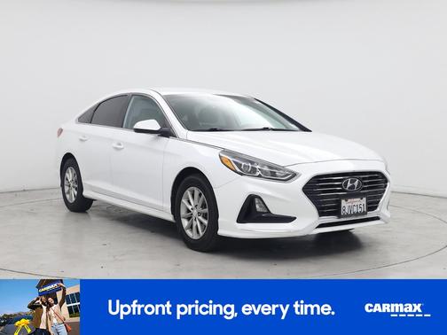 White 2019 Hyundai SONATA SE
