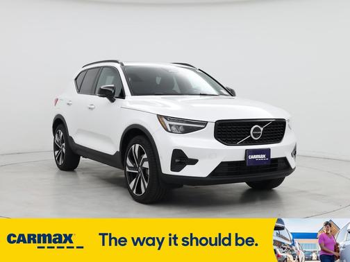 2024 Volvo XC40 B5 Core Bright Theme