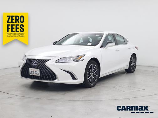 White 2022 Lexus ES 300h Luxury