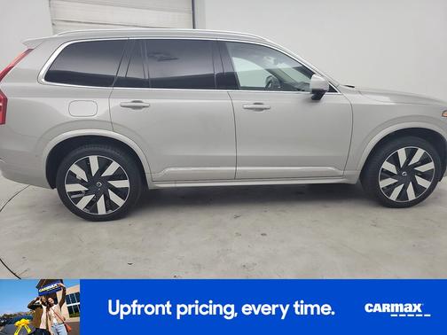 2023 Volvo XC90 Recharge Plug-In Hybrid T8 Ultimate Bright Theme