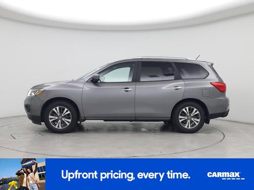 Gray 2017 Nissan Pathfinder SL