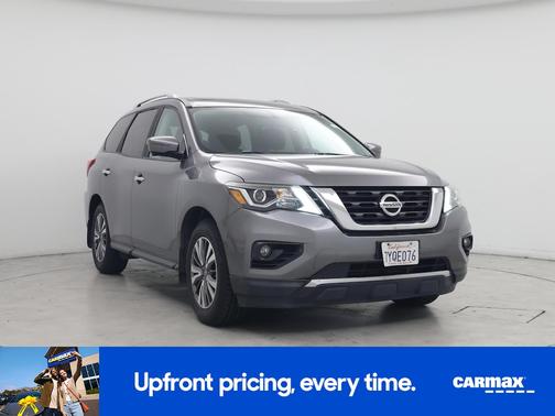 Gray 2017 Nissan Pathfinder SL