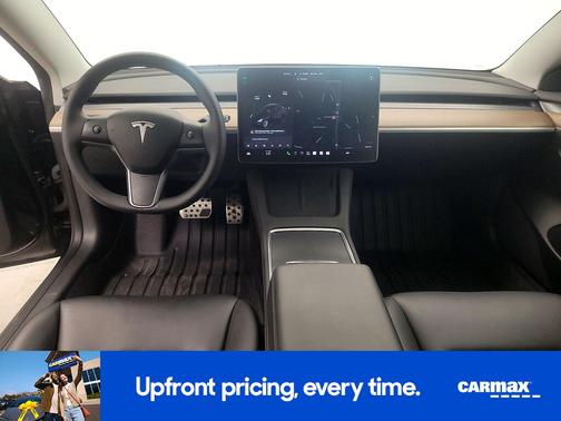 Black 2023 Tesla Model 3