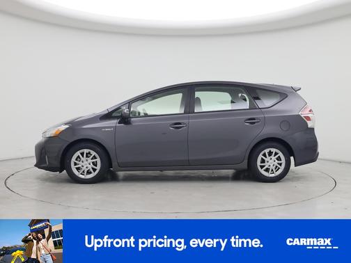 2016 Toyota Prius v Three