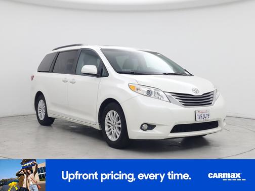 White 2017 Toyota Sienna XLE Premium