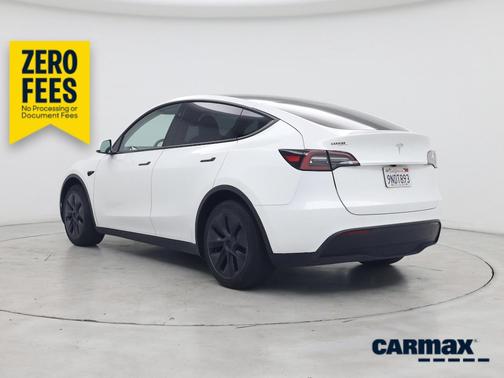 White 2024 Tesla Model Y Long Range