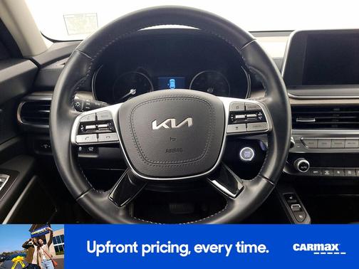 White 2022 Kia Telluride EX