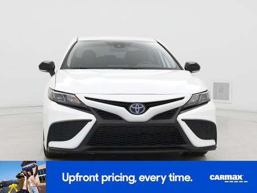 White 2023 Toyota Camry Hybrid SE